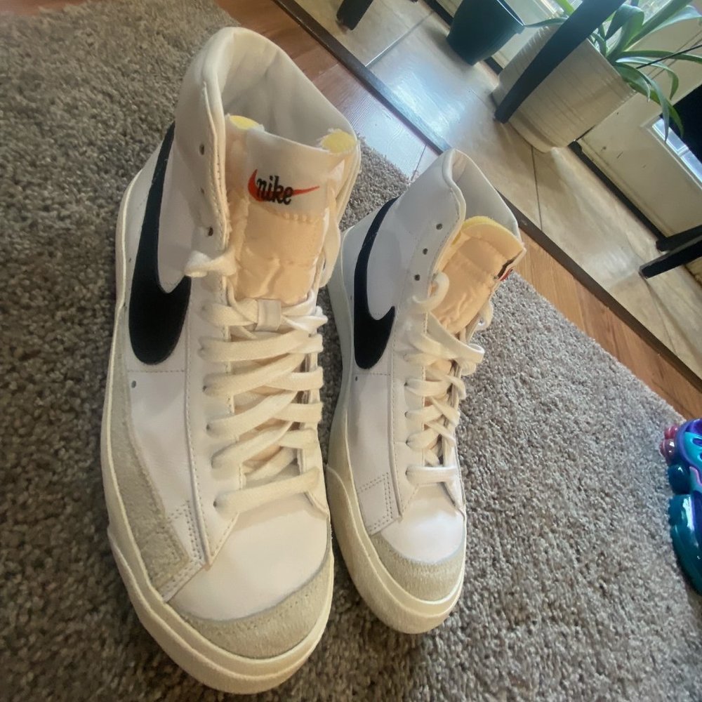 Nike 77 Blazers, Men's Size 9, Black & White, Like New, Original, Worn 3 Times